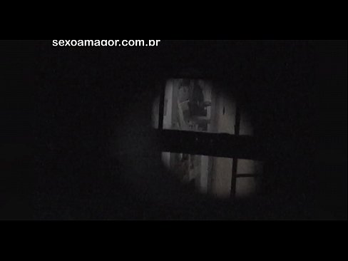 ❤️ Si Blondie ay lihim na nakunan ng video ng isang voyeur ng kapitbahayan na nakatago sa likod ng mga guwang na brick ❤️❌ Anal video sa amin tl.ru-pp.ru ❌️❤